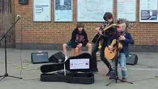 The Whops - Blitzkrieg Bop - Live in London outside of FPPIV 2025