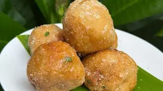 Kanom Kai Hong - Sugar Glazed Version - Glutinous Rice Balls Filled with Mung Beans