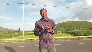 Sergeant Robert  asigaye yirirwa ahimbaza Interahamwe n'ibigarasha kubera Inda nini. 
