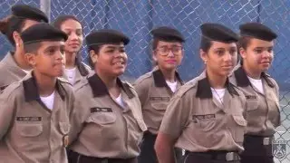Aniversário de dez anos do colégio da Polícia Militar.