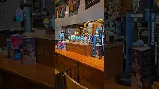 Настоящий ирландский бар с камином. Real irish pub with fire place.