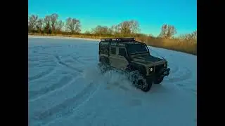 RC Crawler Charging Across Ice ❄️🧊 | Real Scale Winter Offroad