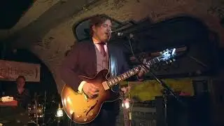 Weak As I Am  Live at La Parenth&egrave;se