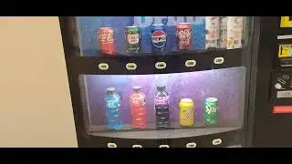 Vendo V-MAX 721 Vending Machine @Boulevard Mall - Las Vegas, NV USA 