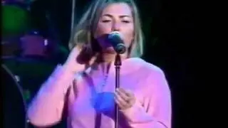 desde el puerto-La Oreja de Van Gogh (Principales Solidarios 99)