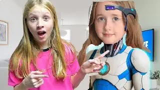 Melissa joue a se transformer en ROBOT - Pretend play Robot