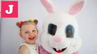 Julia pretend play Easter Surprise Egg Hunt & Open Toys