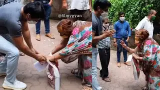HUMANITY | Mata Ji crying and breaking infront of Sonu Sood for help while he listens We&rsquo;re so proud