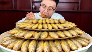 【沉浸式吃播】Duang～的暴击！金黄酥脆的酥鱼出锅！咬一口咔滋响，香迷糊了