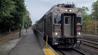 Southbound NJ Transit Main Line arrives into Ho-Ho-Kus, NJ