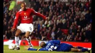 Former Manchester United striker David Bellion is now working in an art gallery