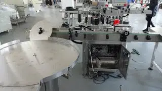 Plastic bottles labeling machine with high precision positioning system for round bottle labeler