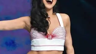 Julia vs Kath vs Maine at Bench Fashion Show 2017