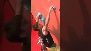 Jan Hojer Attempts 3rd Boulder in Haiyang '15