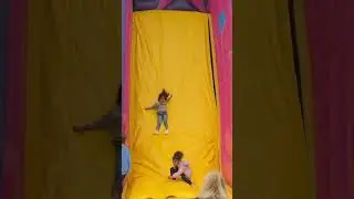 GIANT INFLATABLE SLIDE BOUNCE HOUSE FOR KIDS