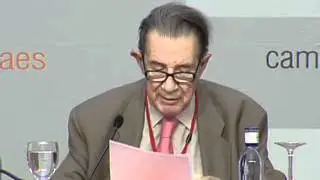 Claves de la crisis econ&oacute;mica, Juan Velarde.mov