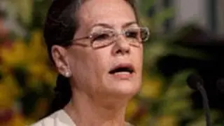 Don't be defensive: Sonia to Cong MPs