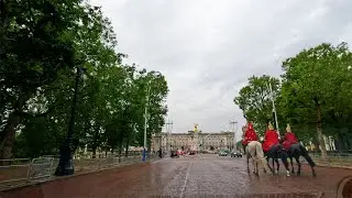 Exploring BUCKINGHAM PALACE on a Rainy Day | [4K UHD]