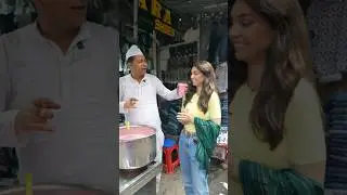 First time trying Mohabbat Ka Sharbat in Chandni Chowk