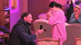 Mike Heiter hat Leyla Lahouar im 