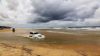 Австралия - Остров Фрейзер - Eli Creek. Форсируем ручей/ Australi - Fraser Island Eli Creek