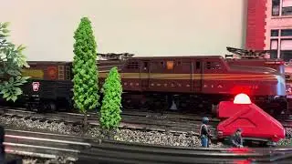 O Gauge - GG-1 Returns Following Catenary Maintenance