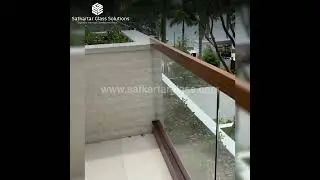 Modern Balcony Railing by satkartar glass solutions #homedecor #balconyrailing #luxuryhomes