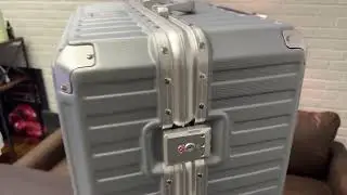 Best Zipperless Carry On Luggage? Aluminum Frame Hard Shell Spinner Suitcase Review (20