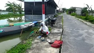 Pemancing ini diam² dapat banyak ikan besar² dan Saya juga mancing dapat banyak ikan besar² disini