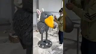 The super cool toucan indoor sculpture is just amazing!
