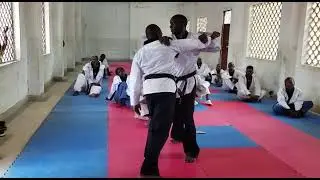 simple empty hand self defence by Sly Shy.