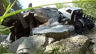 Axial 10.2 RC Crawling on Team Ottsix Voodoo KLR MT X  (Vex compound) 1.9 x 4.19 #axial #voodoo