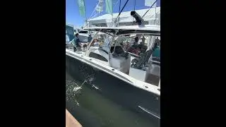 Mag Bay 43 Luxury Fishing Center Console &ndash; YachtBuying101.com