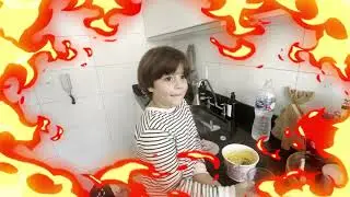 Provando comidas orientais