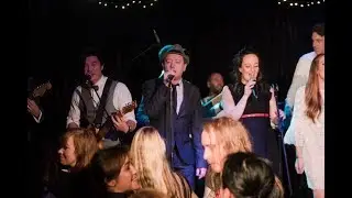 Wedding band Melbourne. Malcolm McMahon covering: Uptown Funk.