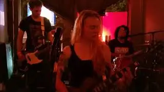 Tallwomen - Starday Tavern