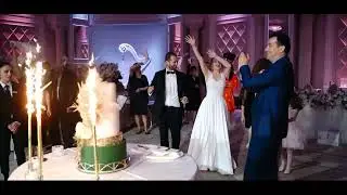 Moment prezentare tort, nuntă Mădălina și Ștefan.