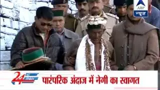 India's first voter Shyam Saran Negi casts his vote at Kalpa, felicitated by EC