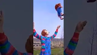 Прыгающий Чаки на батуте и веселье в погоне за Чаки!