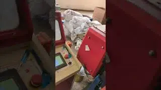 See how the blade clips for razors are produced!