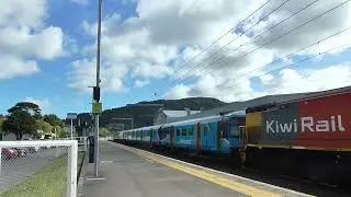 DFB 7049 tooting on the capital connection