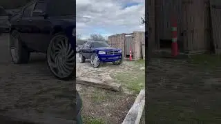 Dodge charger on 32 inch dubs