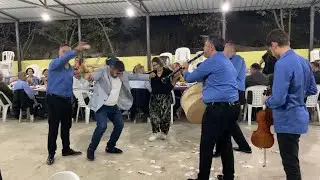 Gökçeşmeliler Akçeşme köyü gecesi Muhtarımız Engin Çetin ve eşi Gülsüm hanımdan mükemmel oyun