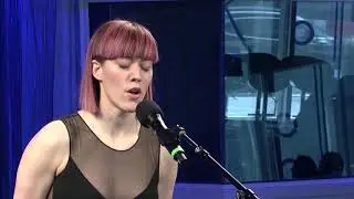 Lucy Dhegrae: 