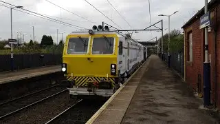 SB Rail Track Machine No. DR928001 on 6J76 @ Guide Bridge on 27.11.20 - HD