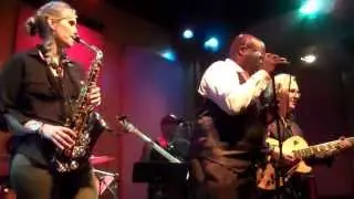 U-nam and Gene-O-Cole perform My Funny Valentine live at Spaghettini