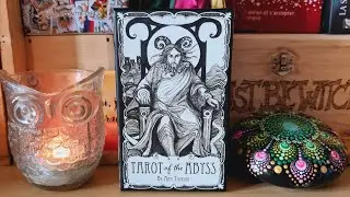 Le Tarot of the Abyss d'Ana Tourian