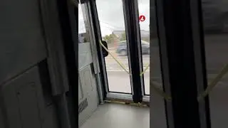 Skr&auml;ckf&auml;rden med V&auml;sttrafik: H&auml;r k&ouml;r bussen mot trafiken p&aring; motorv&auml;gen