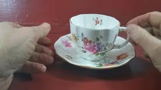Чайная чашка и блюдце Royal Crown Derby China Posies, 1921-1965 гг.