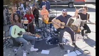 EXCLUSIVE: Gorillaz Street Performance of 